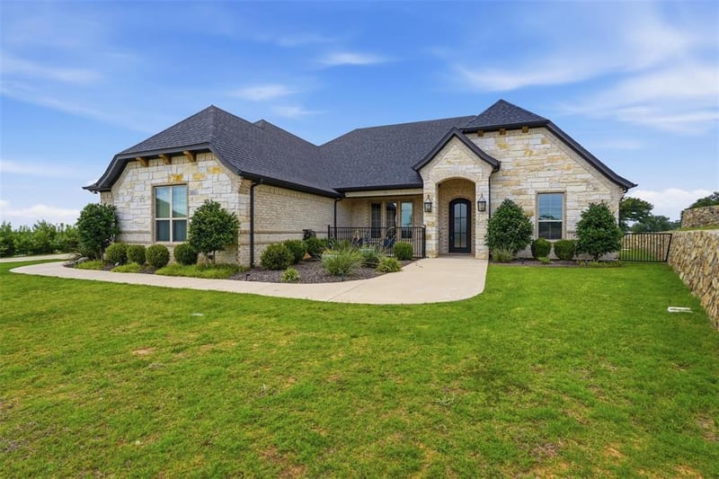 716 Coastal Meadows Court, Granbury TX 76049 - Photo 3
