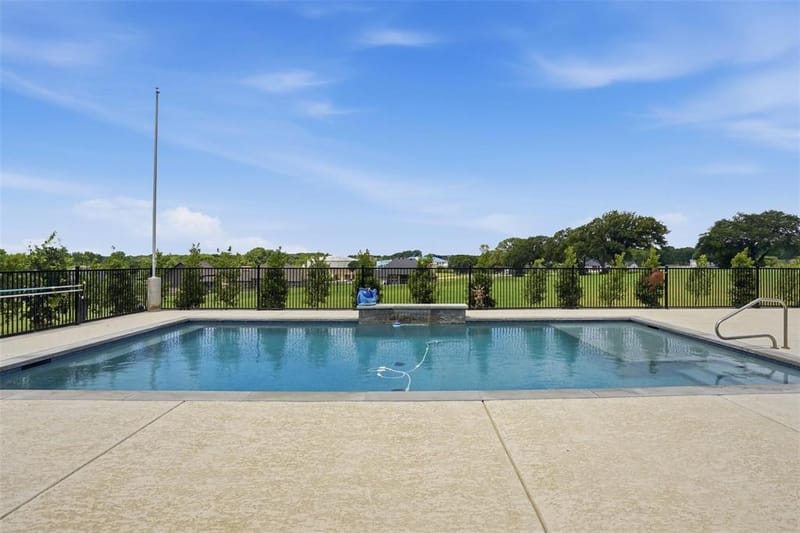 716 Coastal Meadows Court, Granbury TX 76049 - Photo 31