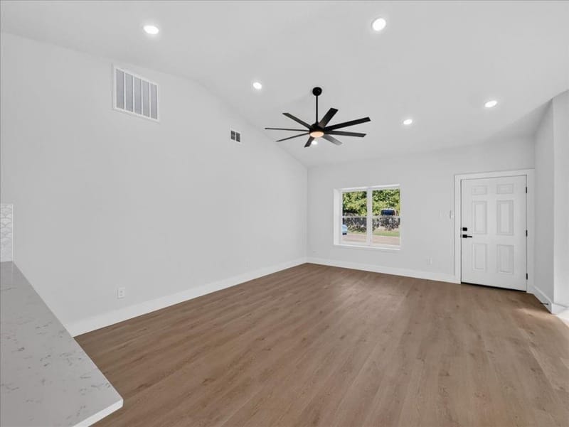 5502 Bainbridge Drive, Arlington TX 76018 - Photo 6