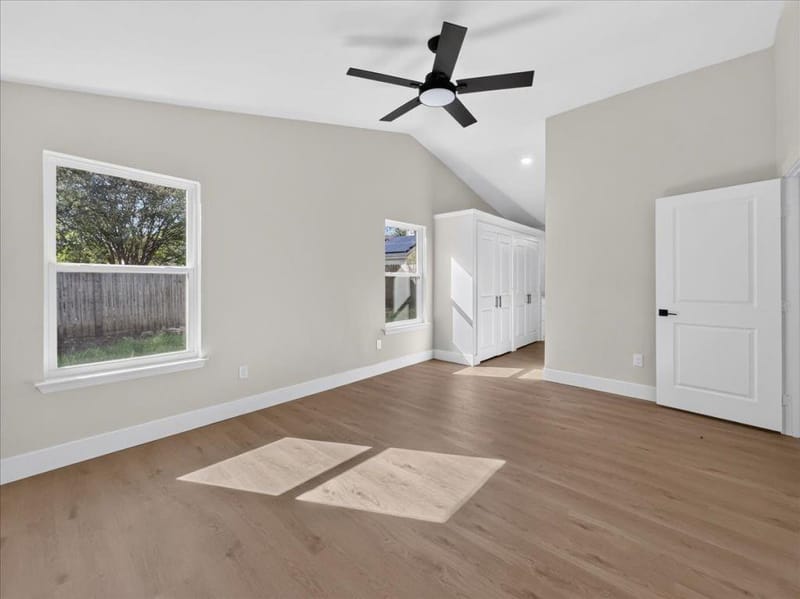 5502 Bainbridge Drive, Arlington TX 76018 - Photo 9