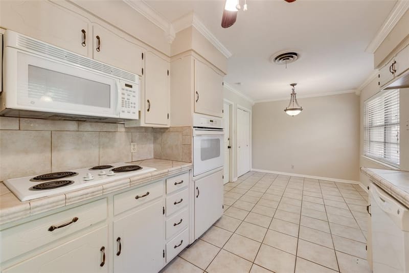 5613 Wimbleton Way, Fort Worth TX 76133 - Photo 16