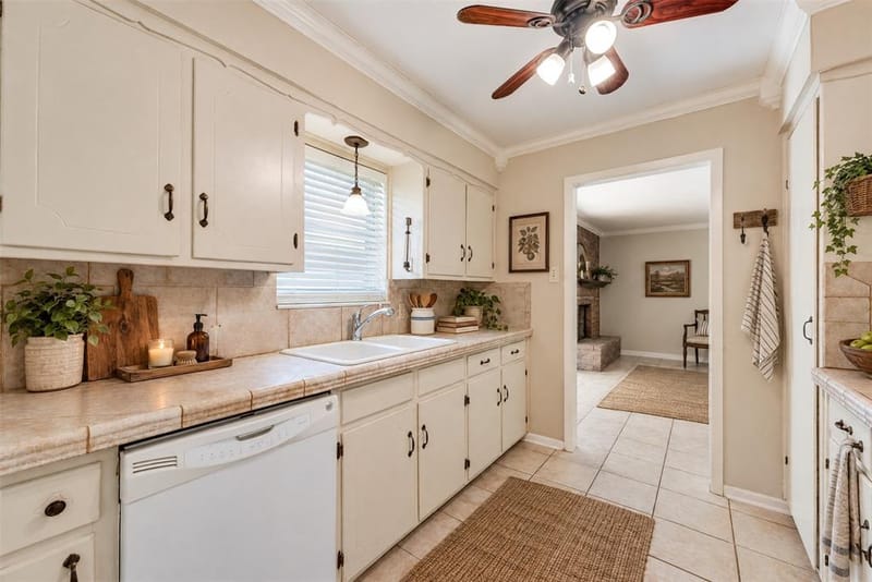 5613 Wimbleton Way, Fort Worth TX 76133 - Photo 15