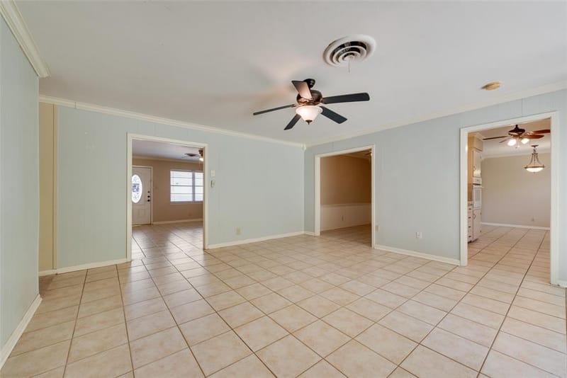 5613 Wimbleton Way, Fort Worth TX 76133 - Photo 11
