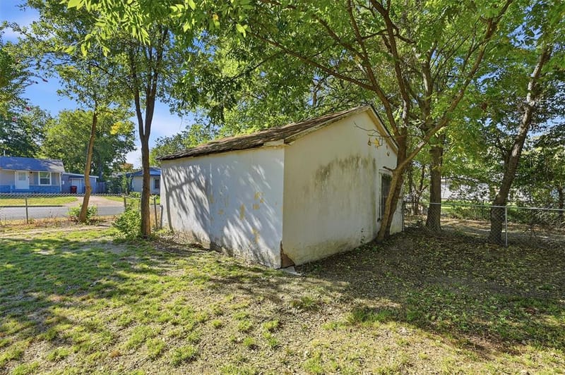 1218 S Maxey Street, Sherman TX 75090 - Photo 25