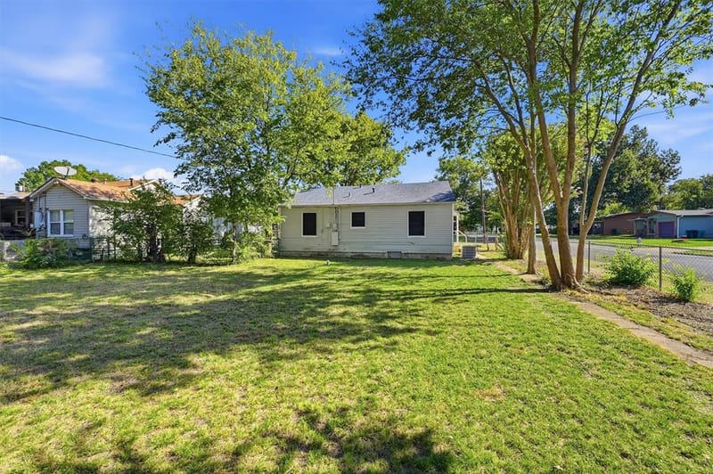 1218 S Maxey Street, Sherman TX 75090 - Photo 21