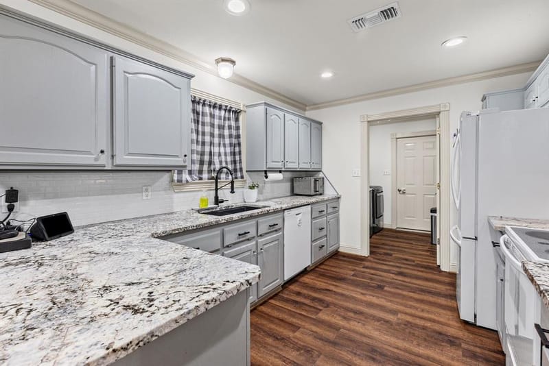 270 County Road 1946 # 1946, Emory TX 75440 - Photo 8