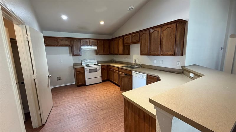 1141 Boxwood Drive, Crowley TX 76036 - Photo 2