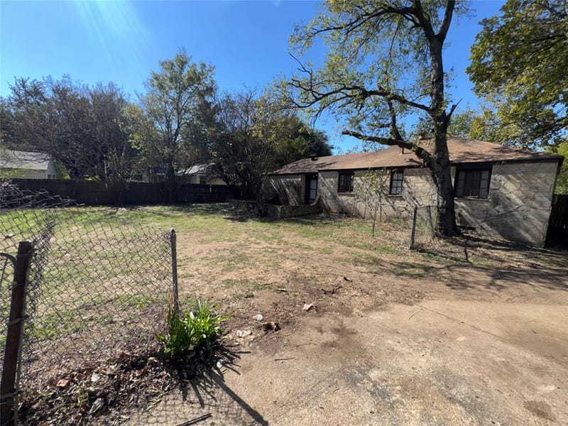 2242 Lolita Drive, Dallas TX 75227 - Photo 13