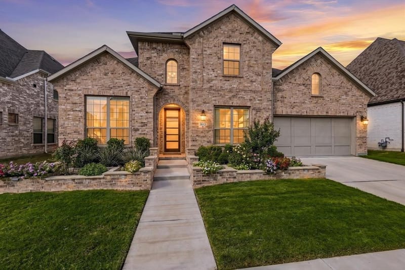 1813 Climbing Ct., Northlake TX 76226