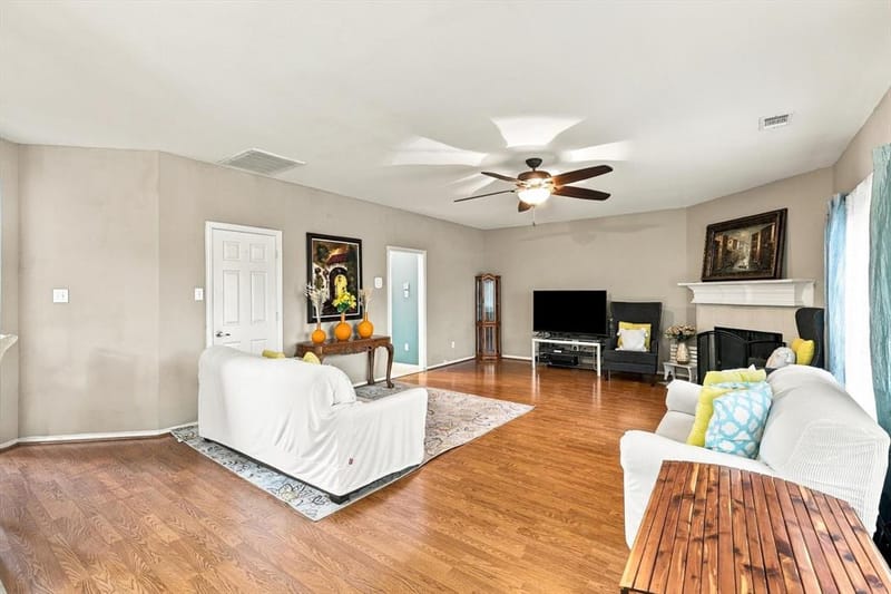 1706 Sunflower Drive, Corinth TX 76210 - Photo 6
