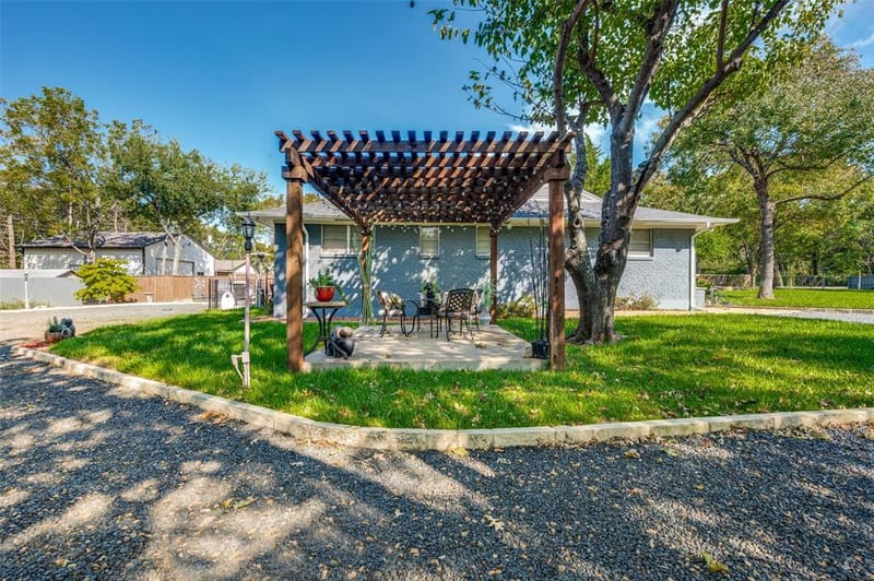 5307 Moneta Lane, Dallas TX 75236 - Photo 2
