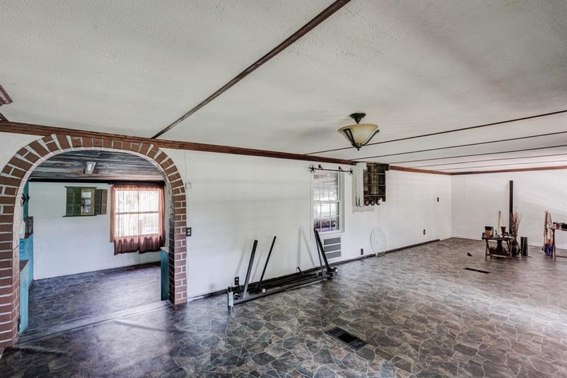 173 Hurst Circle, Ferris TX 75125 - Photo 9