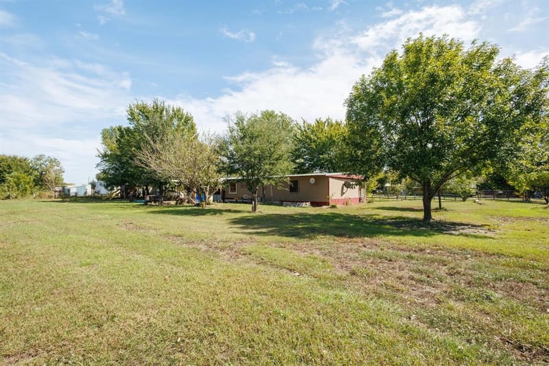 173 Hurst Circle, Ferris TX 75125 - Photo 24