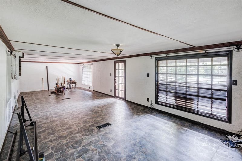 173 Hurst Circle, Ferris TX 75125 - Photo 8