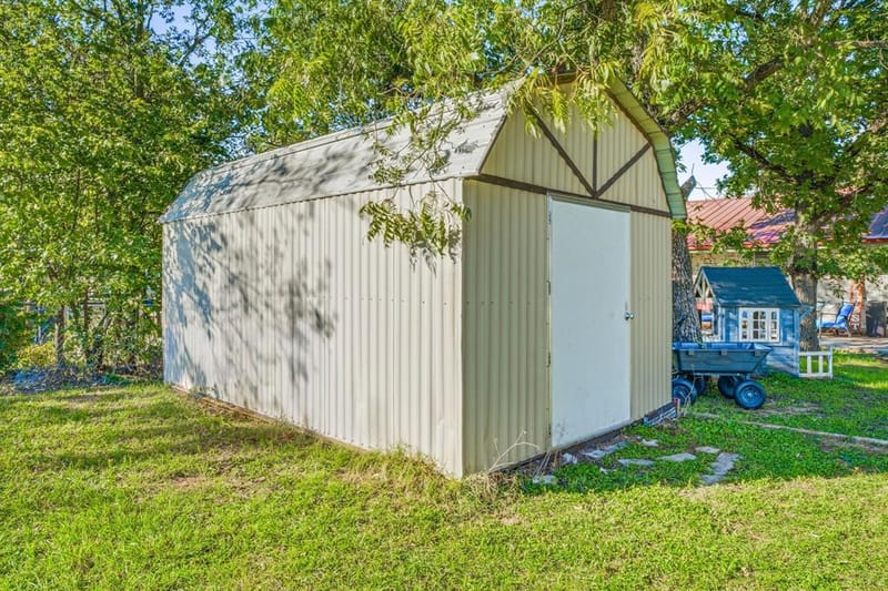 632 E Ross Avenue, De Leon TX 76444 - Photo 6