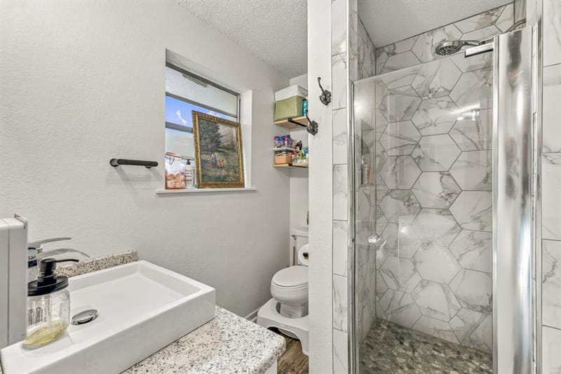 632 E Ross Avenue, De Leon TX 76444 - Photo 17