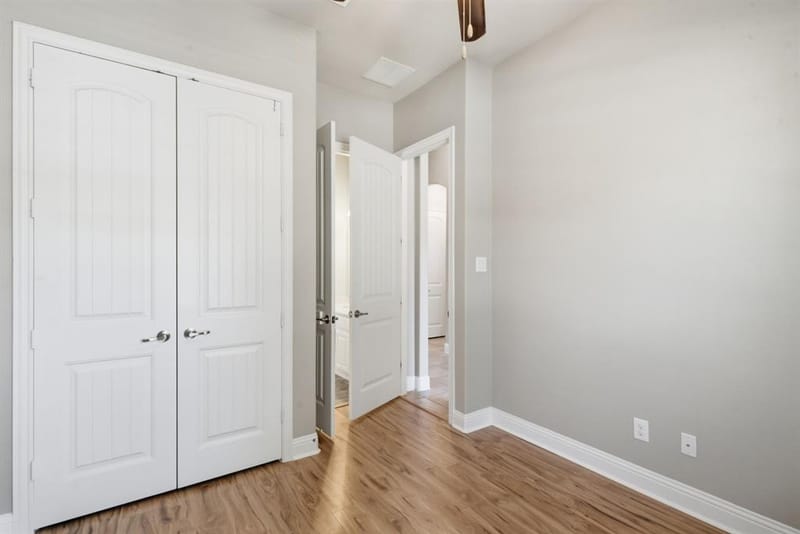 510 Garden Avenue, Euless TX 76039 - Photo 3