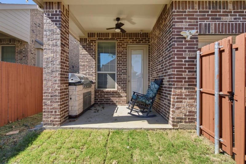 510 Garden Avenue, Euless TX 76039 - Photo 32