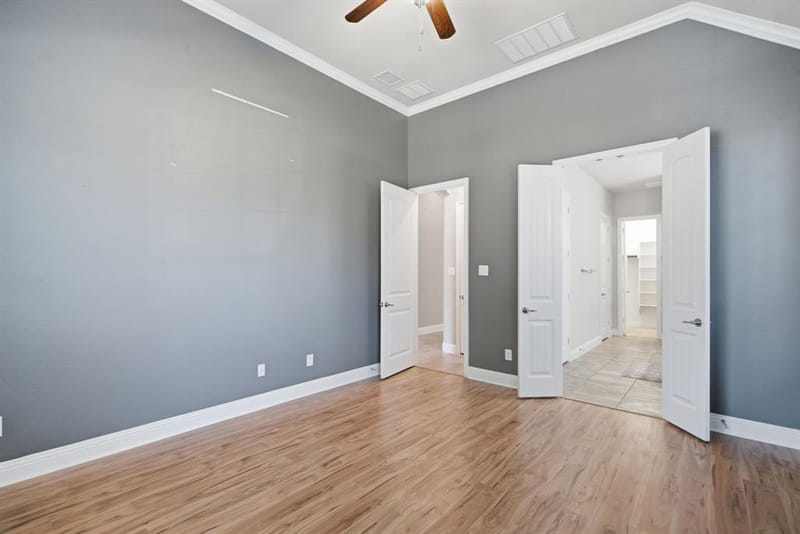 510 Garden Avenue, Euless TX 76039 - Photo 11