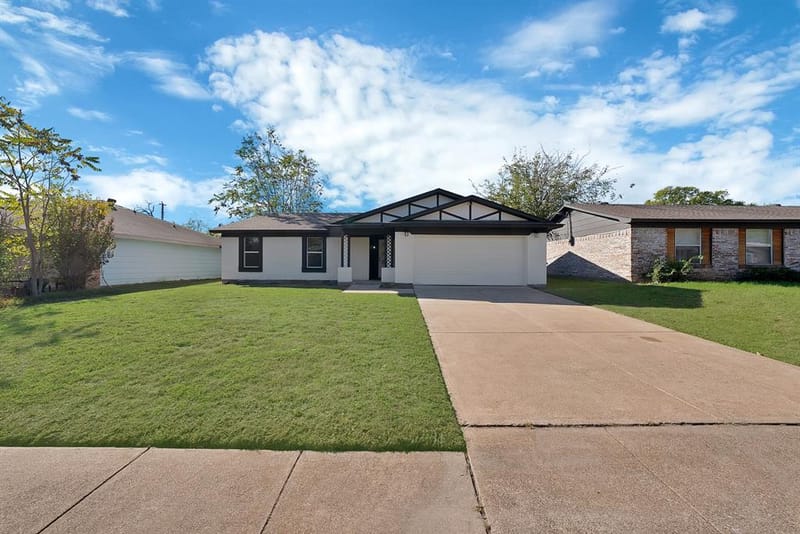 858 Lexington Drive, Lancaster TX 75134 - Photo 3