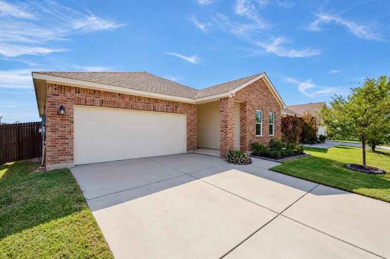 1409 Ancer Way, Fort Worth TX 76052 - Photo 2