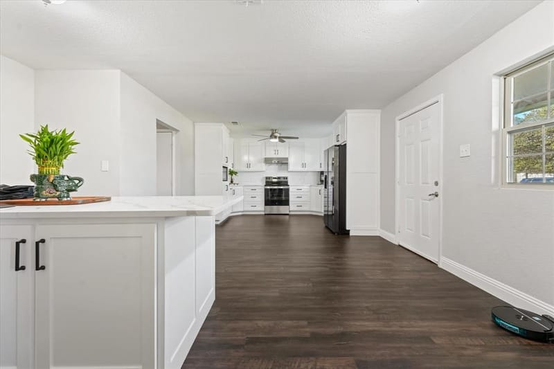 1405 Langston Street, Fort Worth TX 76105 - Photo 2