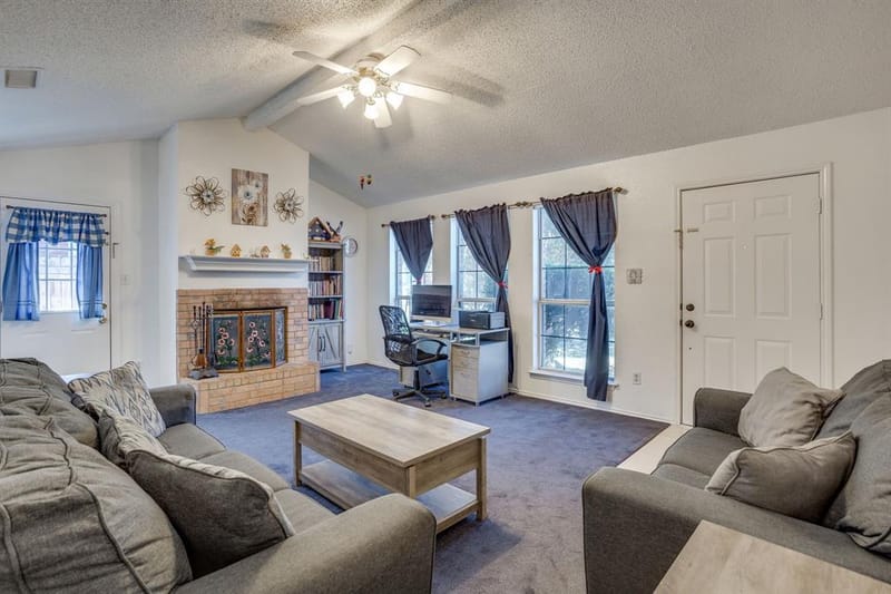 1417 Yorkshire Street, Fort Worth TX 76134 - Photo 10