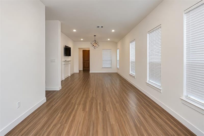 4816 Zilker Avenue, Carrollton TX 75010 - Photo 4
