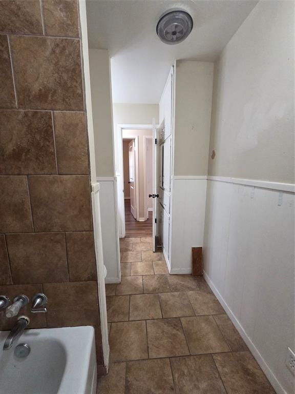 304 S Joyce Street, Lacy Lakeview TX 76705 - Photo 4