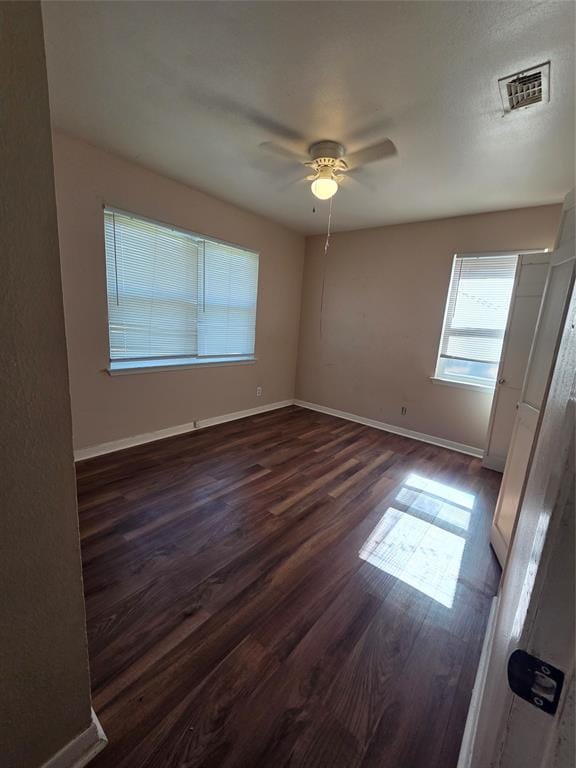 304 S Joyce Street, Lacy Lakeview TX 76705 - Photo 8