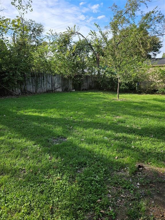 302 S Joyce Street, Lacy Lakeview TX 76705 - Photo 22