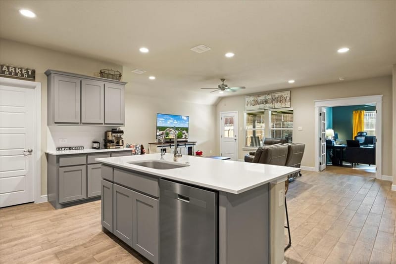 4119 Cornerstone Circle, Granbury TX 76048 - Photo 13