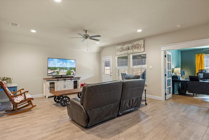 4119 Cornerstone Circle, Granbury TX 76048 - Photo 5