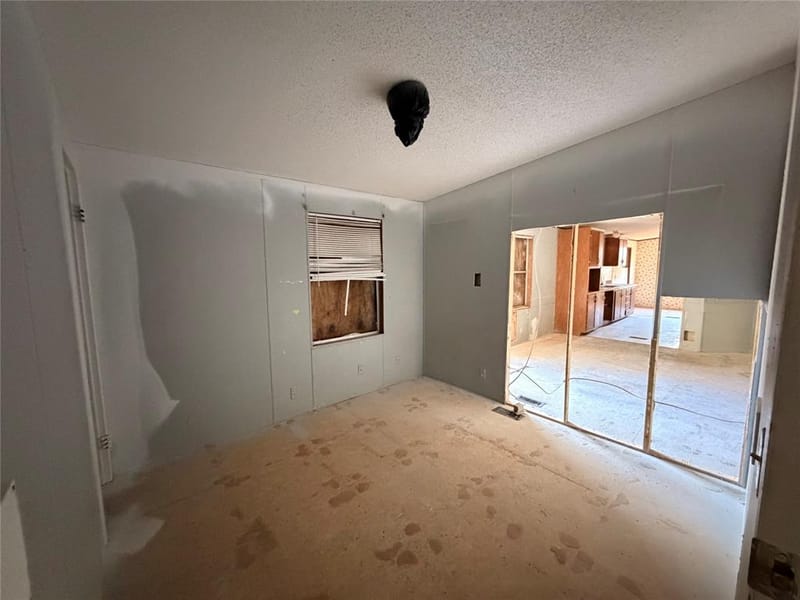 704 Lazy Springs Drive, Red Oak TX 75154 - Photo 6