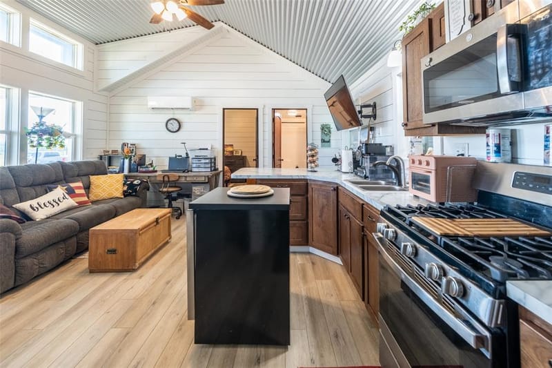 1868 County Road 3208, Hico TX 76457 - Photo 16