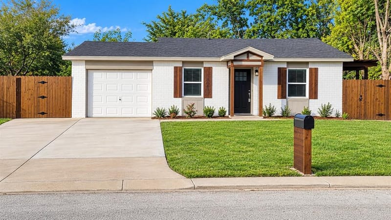 2451 Dancy Drive N, Fort Worth TX 76131