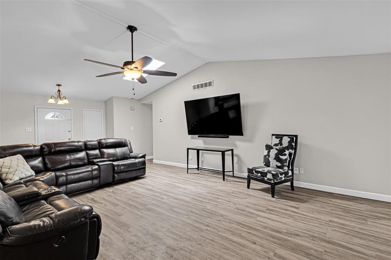 1644 Glenhill Lane, Lewisville TX 75077 - Photo 6