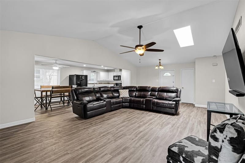 1644 Glenhill Lane, Lewisville TX 75077 - Photo 7
