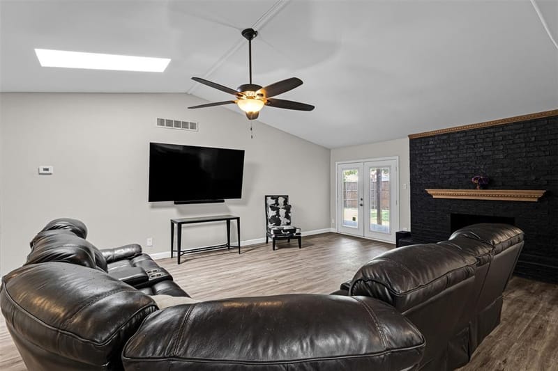 1644 Glenhill Lane, Lewisville TX 75077 - Photo 5
