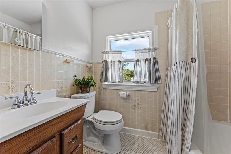 608 Johnson Drive, McGregor TX 76657 - Photo 22