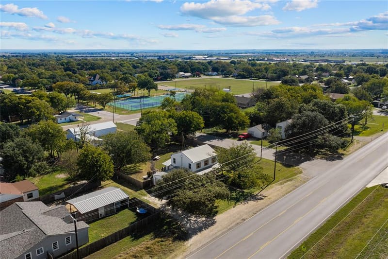 608 Johnson Drive, McGregor TX 76657 - Photo 38