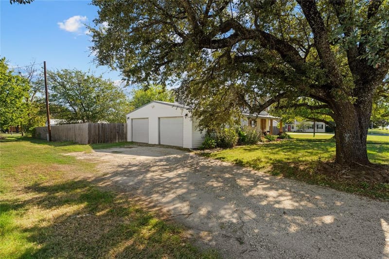 608 Johnson Drive, McGregor TX 76657 - Photo 37