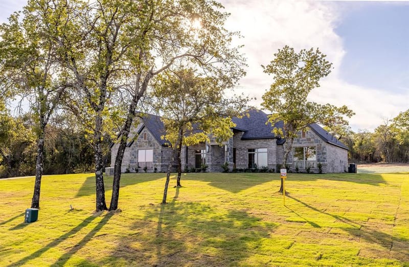 121 Prairie Winds Drive, Poolville TX 76487 - Photo 2