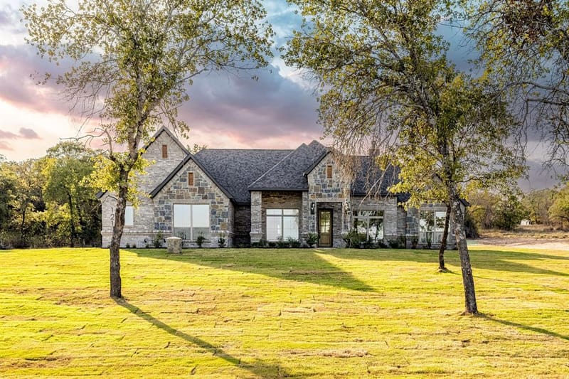121 Prairie Winds Drive, Poolville TX 76487 - Photo 3