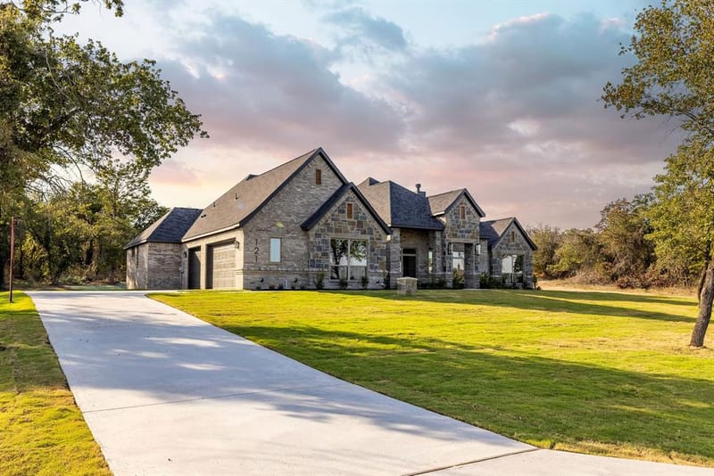 121 Prairie Winds Drive, Poolville TX 76487 - Photo 4