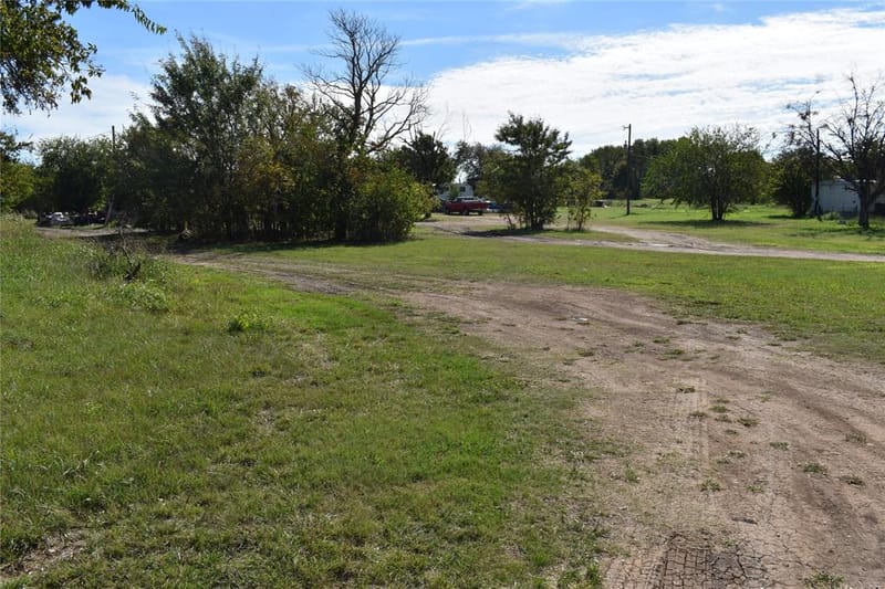4929 Hitching Post Drive, Weatherford TX 76087 - Photo 8