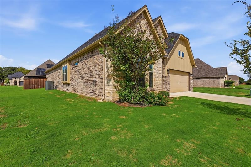 1473 Highland Park Circle, Granbury TX 76048 - Photo 32