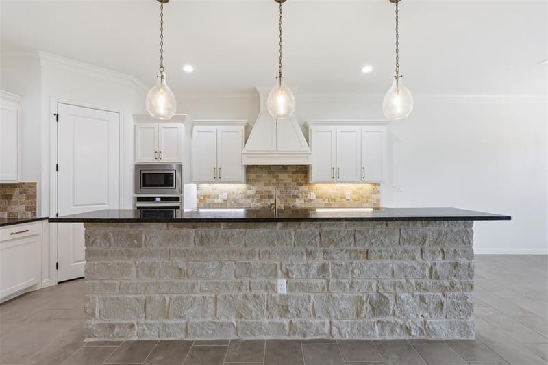 1473 Highland Park Circle, Granbury TX 76048