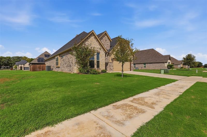1473 Highland Park Circle, Granbury TX 76048 - Photo 35