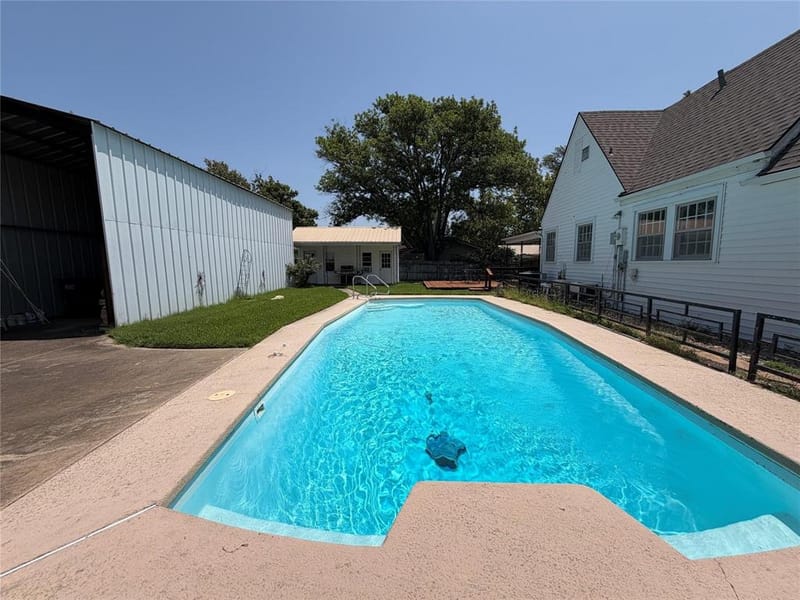 701 Market Street E, Honey Grove TX 75446 - Photo 33